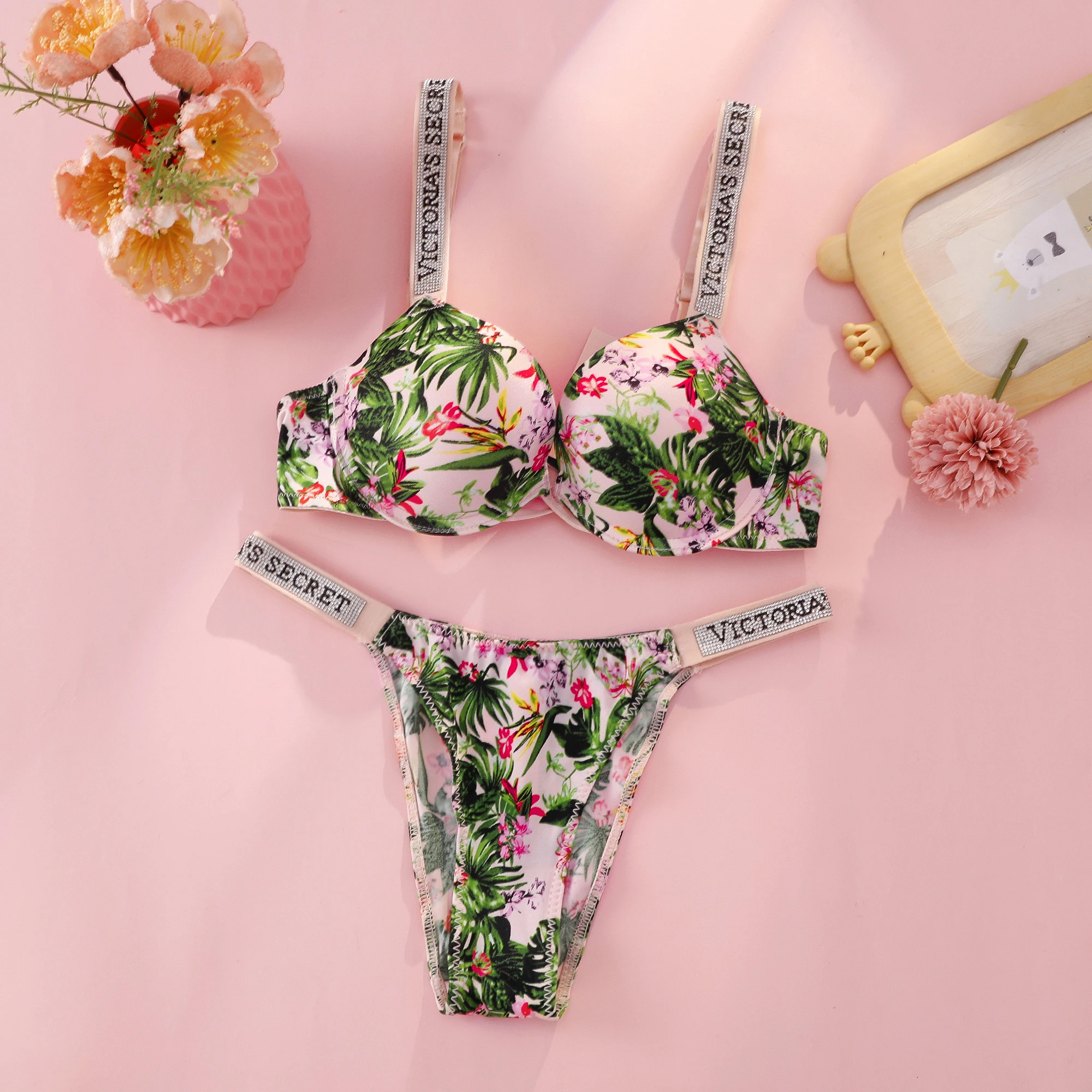 Victoria's Secret Push-Up-BH u – Lace Bralette Set Bewertung und Preis